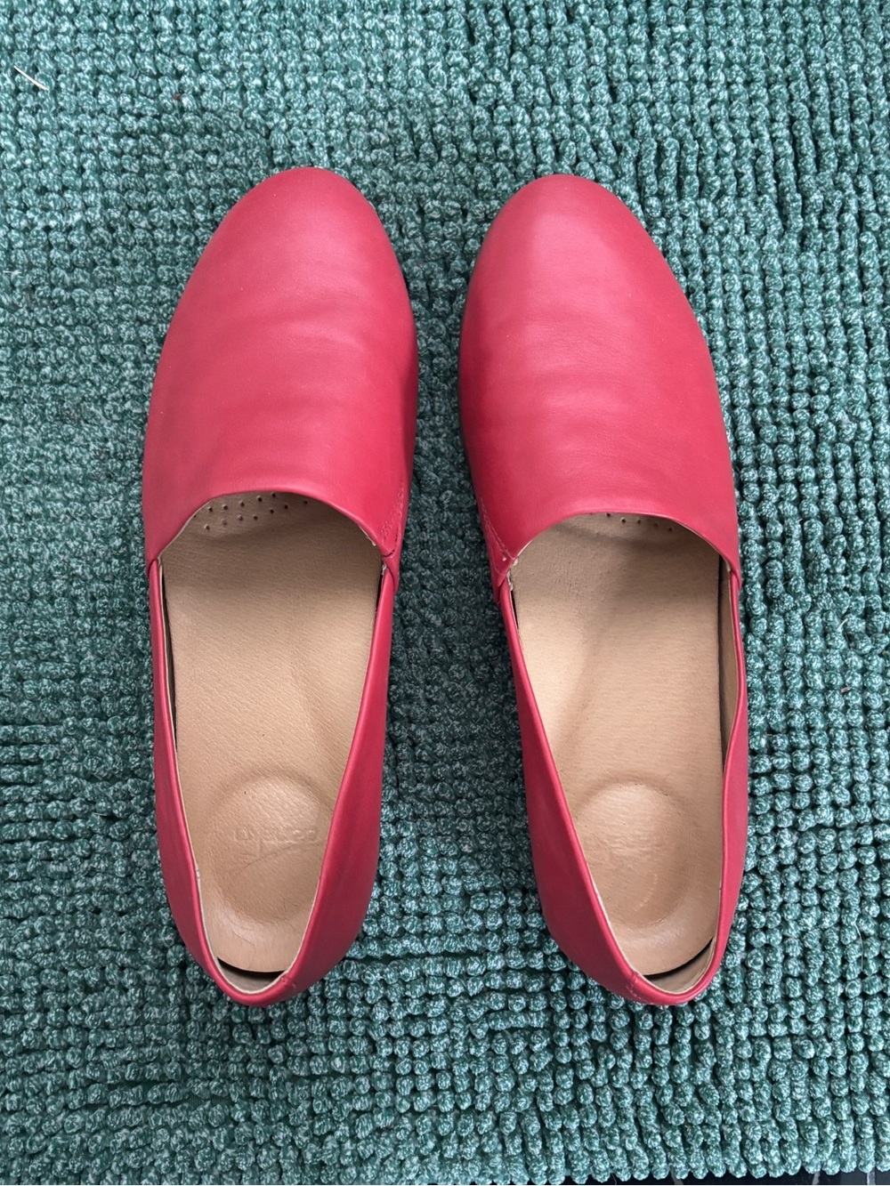Women's Dansko Red Slip-On Leather Flats size 40 (Equivalent to US size 9.5)